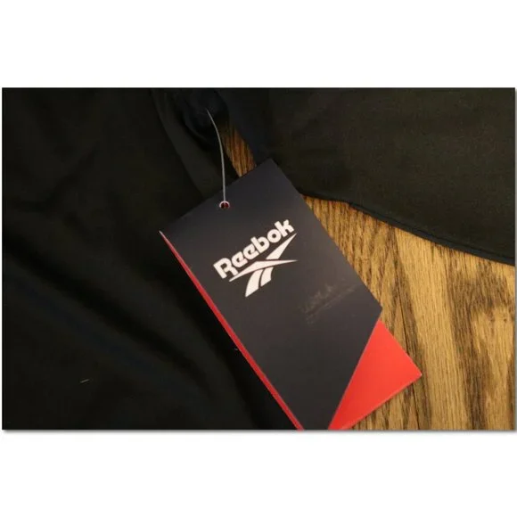 Reebok 100% Polyester embroidered ¼ zip pullover Size XL Brand new with tags - Picture 3 of 5